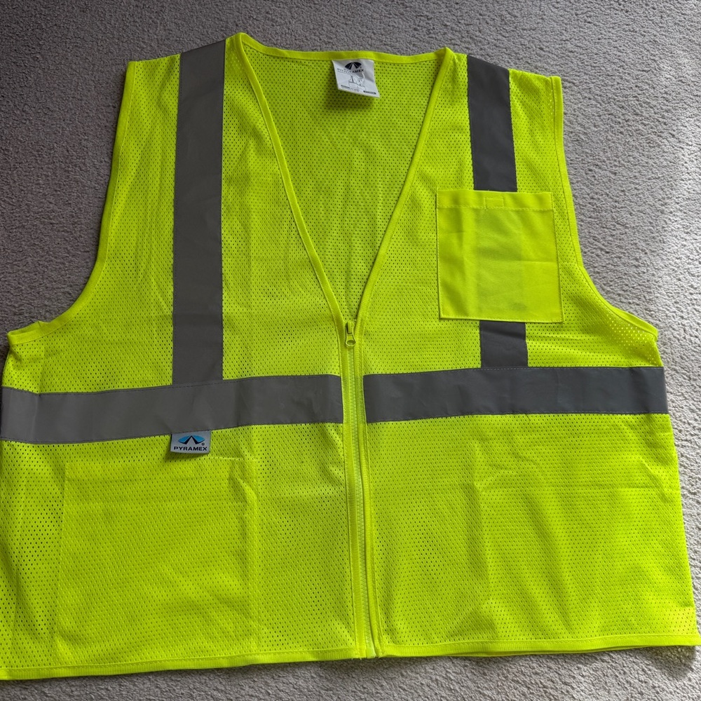 Pyramex RVZ2110 Type R ANSI Class 2 Safety Vest, Zip Up 2 Pockets Fluorescent XL